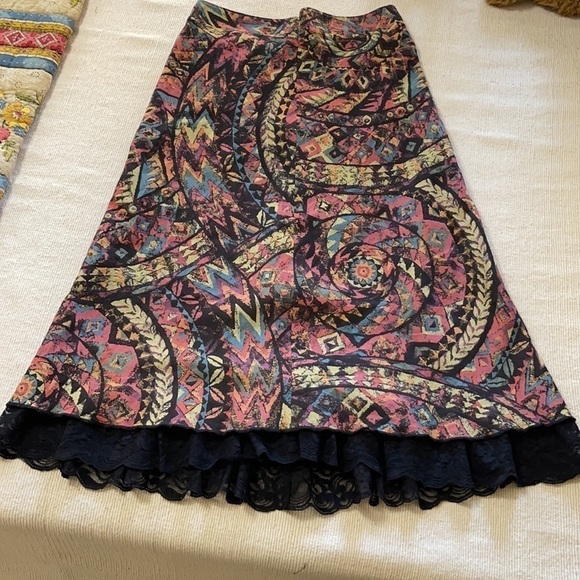 Peruvian Connection Lace Hem Skirt. P/A38/15 - Picture 3 of 7